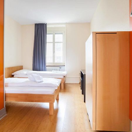 Easyhotel Basel City - Contactless Self Check-In Exterior foto